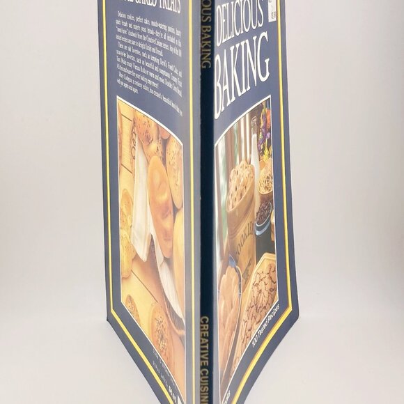 VINTAGE Delicious Baking softcover baked goods cookbook ~ 1980s recipe book - Picture 4 of 13